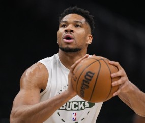 开云官方平台-加时鏖战打到窒息，雄鹿把鹈鹕拖进深渊，44分也没能救命