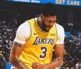 开云官方平台-末节6中1+失误险些葬送好局 戴维斯仍未完全恢复