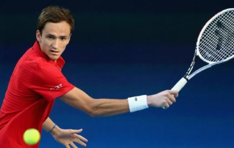 开云官方平台-梅德维德夫再胜兹维列夫  延续不败金身冲击澳网？